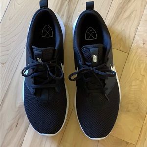 Women’s Nike roshe golf shoes